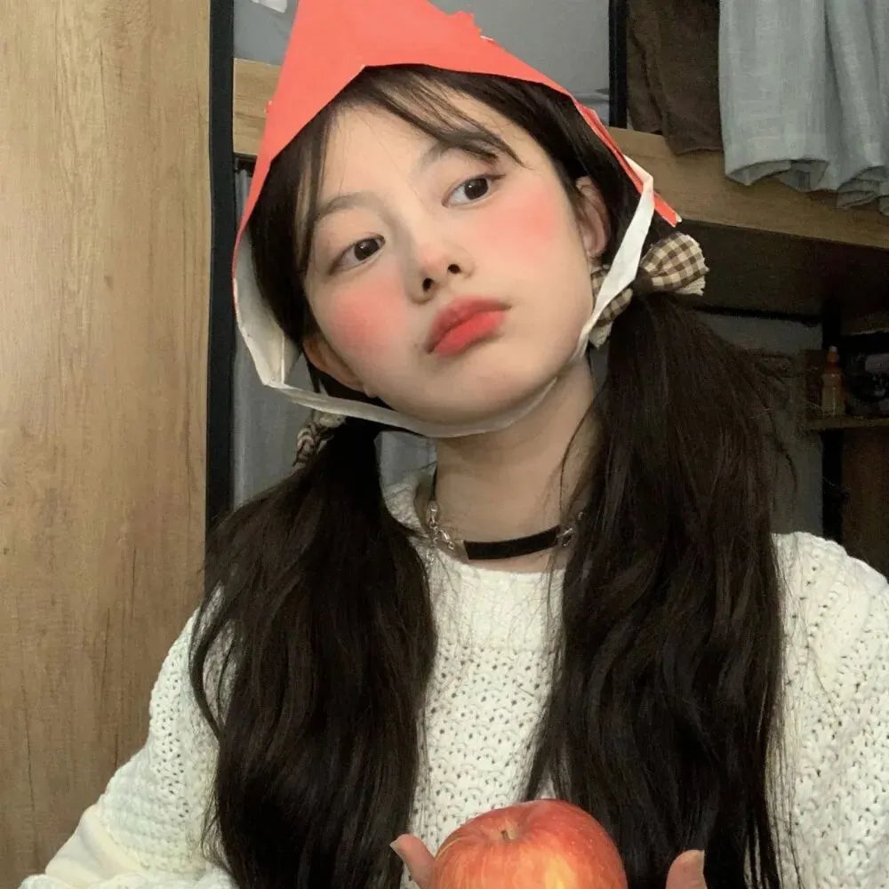 穿书后一脚踢开老公当霸总